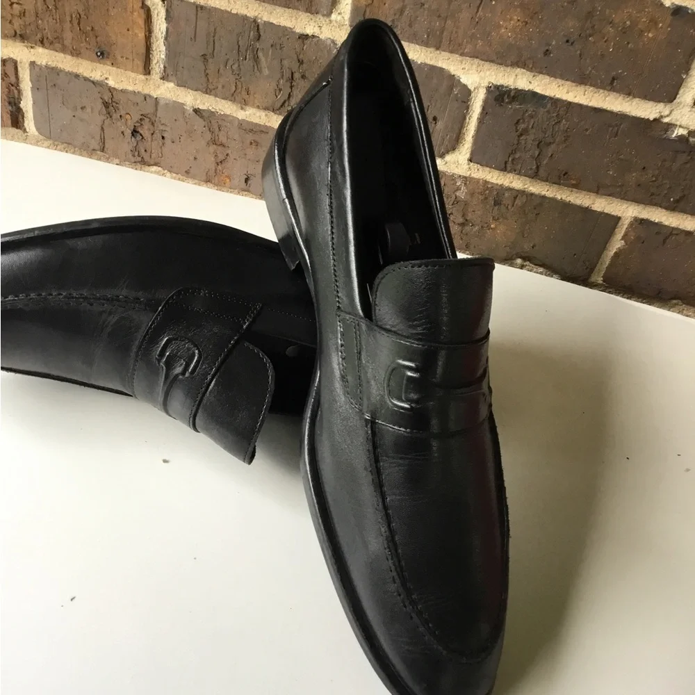 Bruno Magli Men’s size 10.5 sleek black